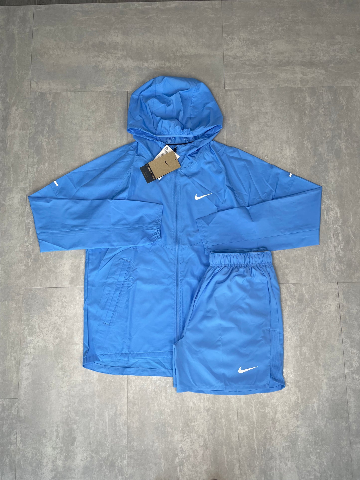 NIKE CHALLENGER SHORTS 7" - UNI BLUE