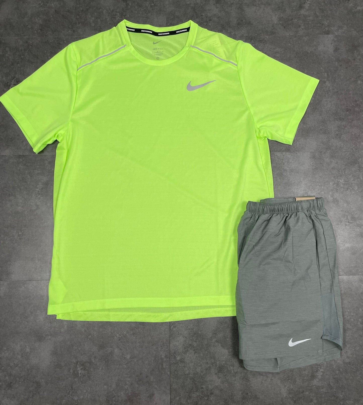 NIKE MILER 1.0 - GHOST GREEN