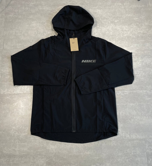 NIKE FORM GFX WINDRUNNER - BLACK