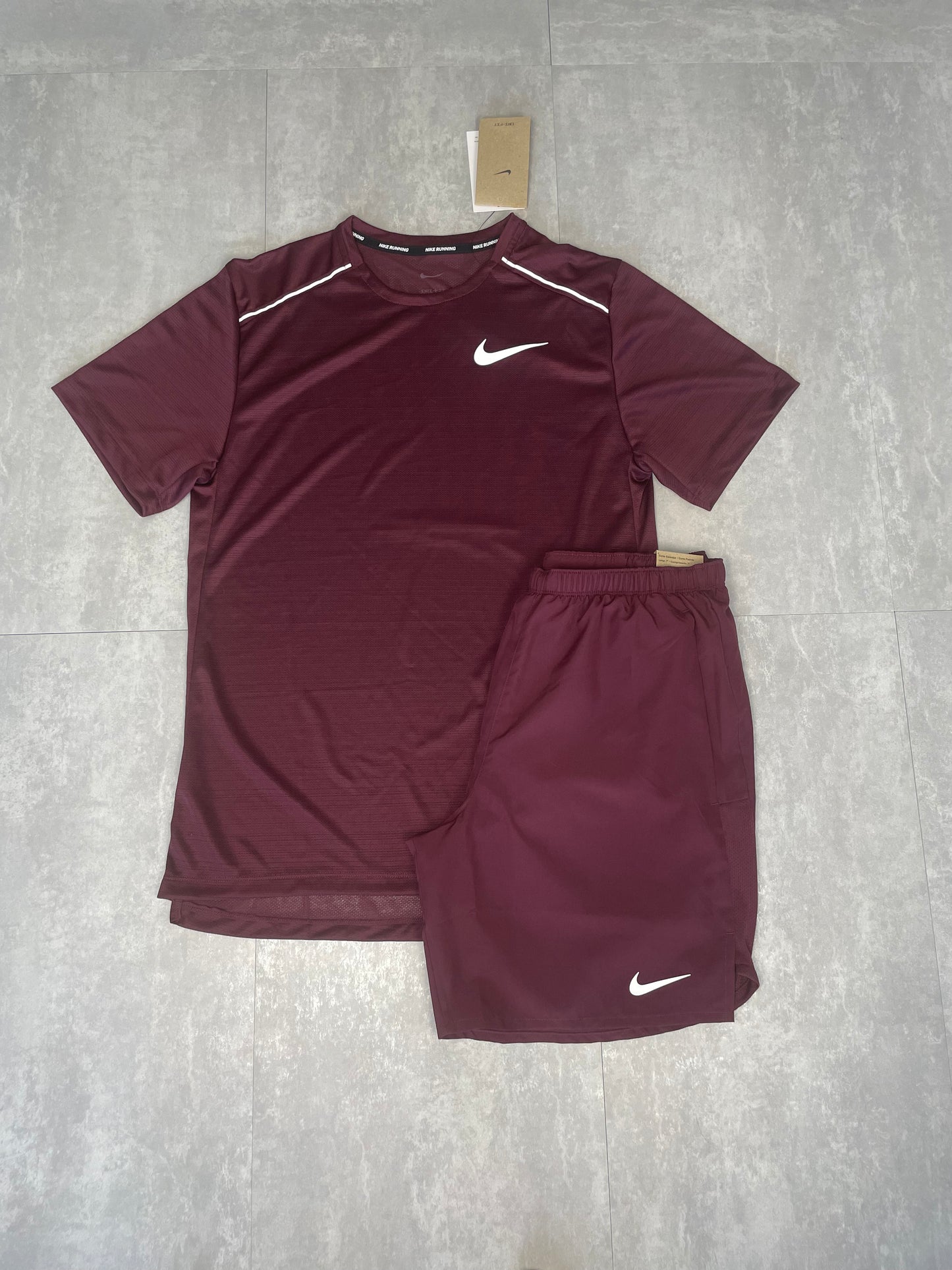 NIKE CHALLENGER SHORTS 7" - BEETROOT