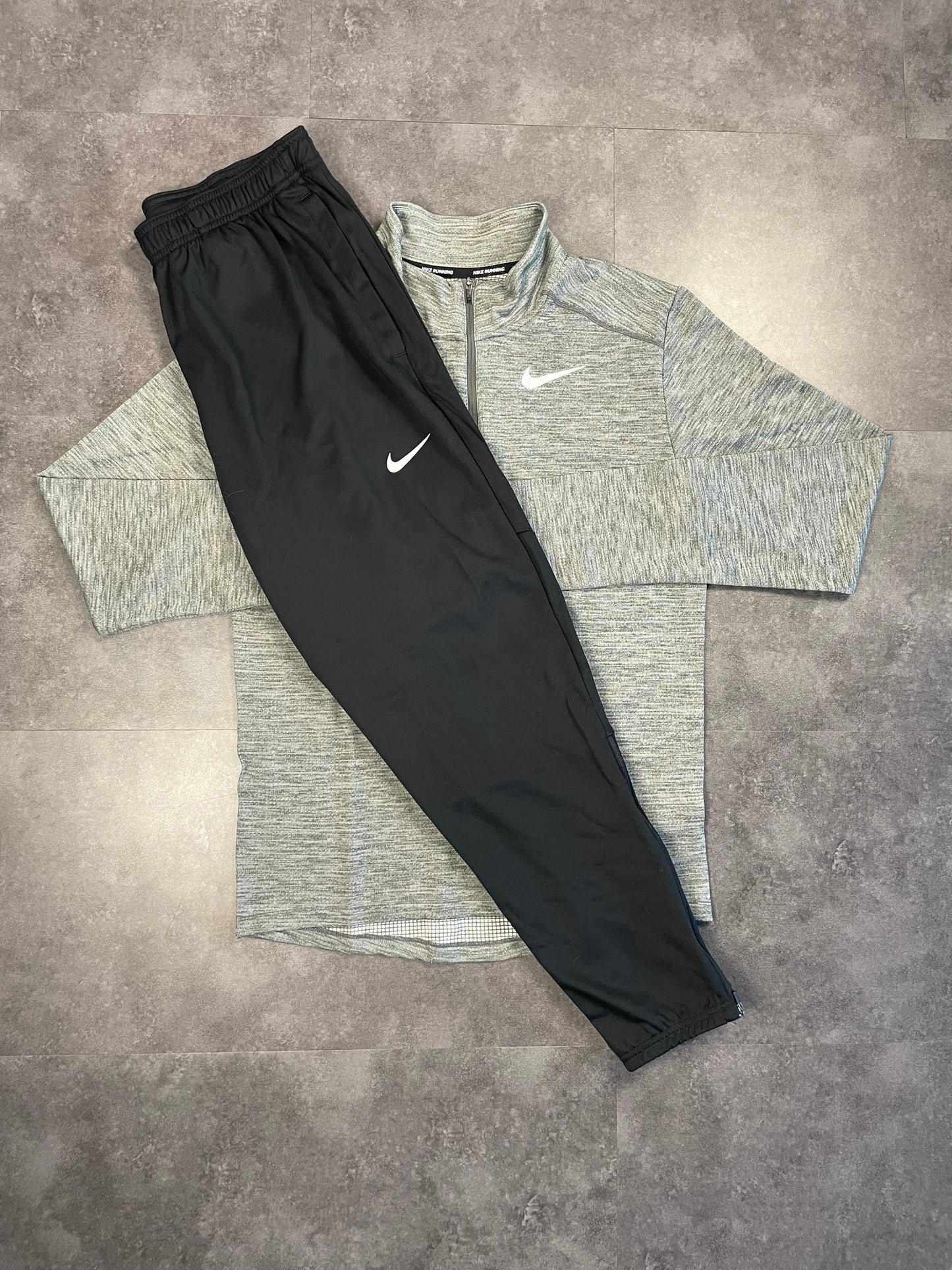 NIKE PACER 1/4 ZIP - GREY