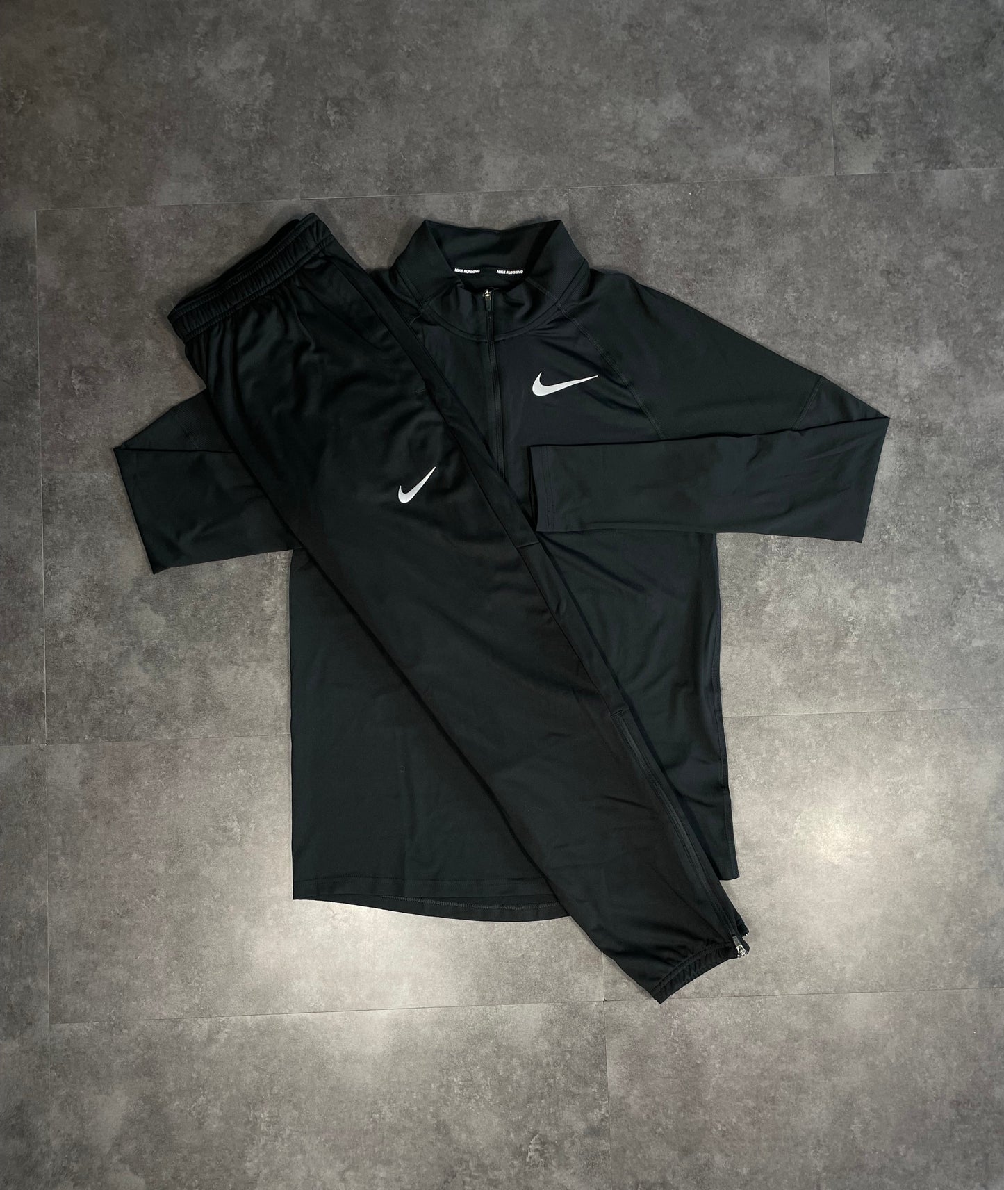 NIKE ELEMENT 2.0 1/4 ZIP - BLACK