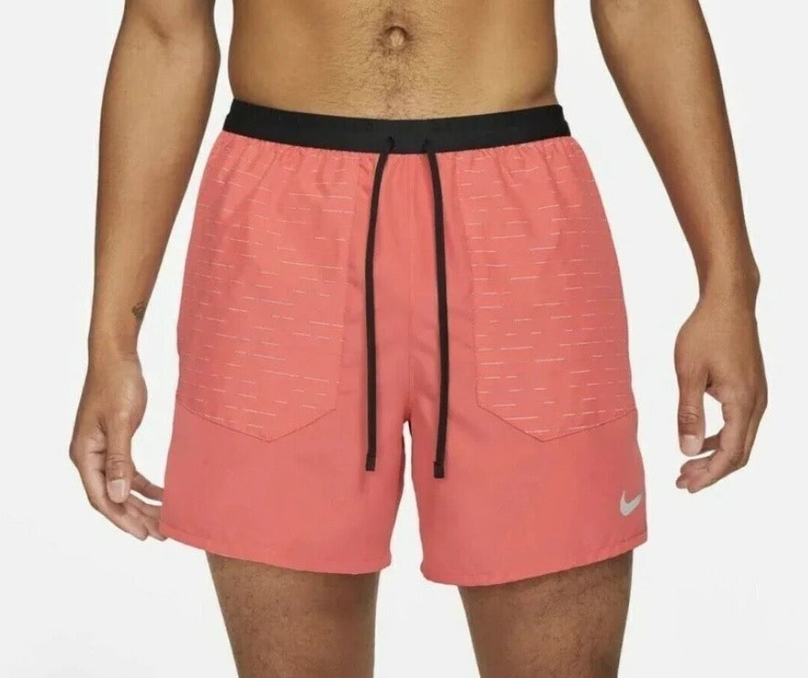 NIKE RUN DIVISION SHORTS 5" - CORAL